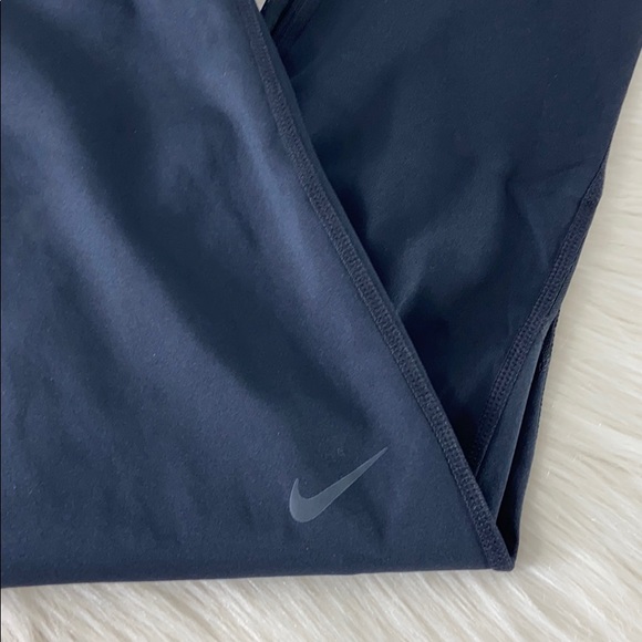 Nike High Waisted Pro Dri-Fit 7/8 Tight Leggings - Picture 6 of 12